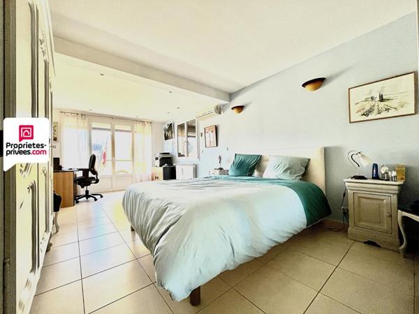 Villa Mauguio 8 pièce(s) 210 m2 avec piscine