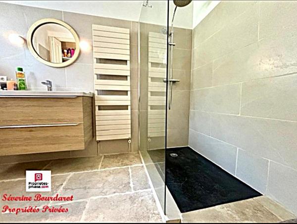 Villa Mauguio 8 pièce(s) 210 m2 avec piscine