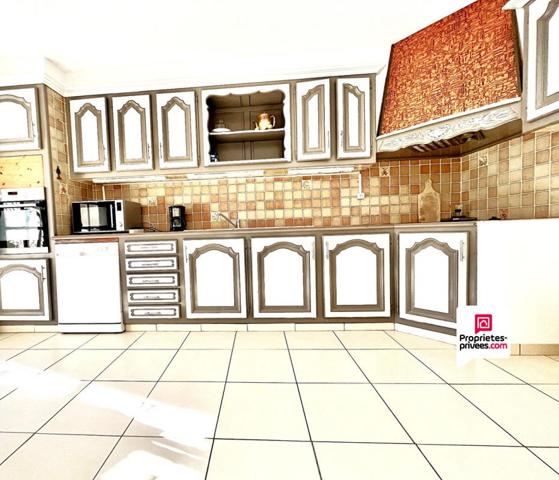 Villa Mauguio 8 pièce(s) 210 m2 avec piscine