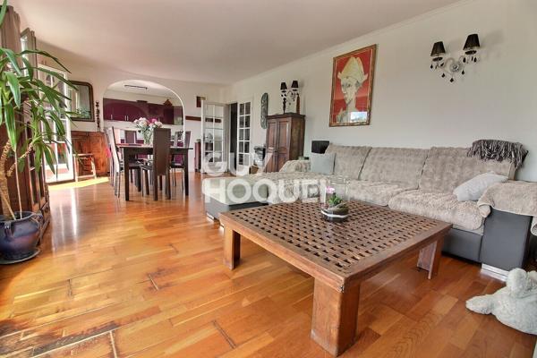 Maison 10 pièces 215m²