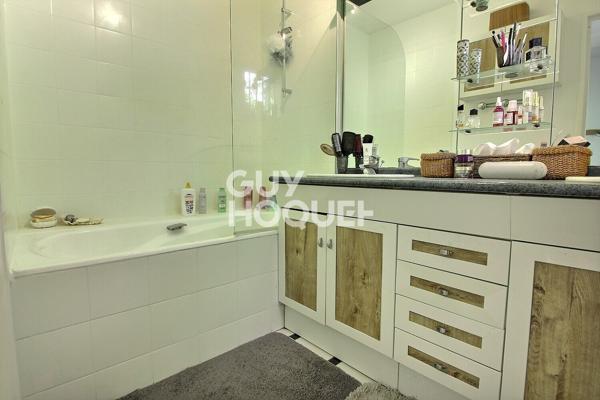 Maison 10 pièces 215m²
