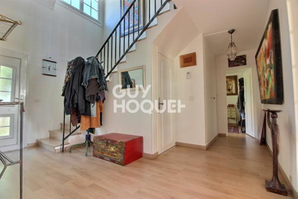Maison 10 pièces 215m²