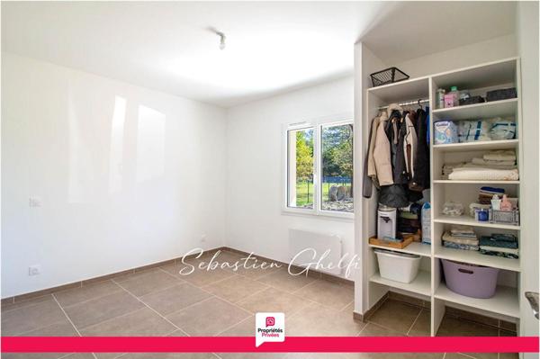belle maison de plain-pied avec 3 chambres dont 1 suite parentale