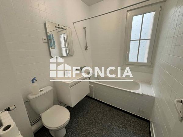 Location Appartement 2 pièces 38.3 m² - 33 RUE CROIX MONTOIRE Tours 37100