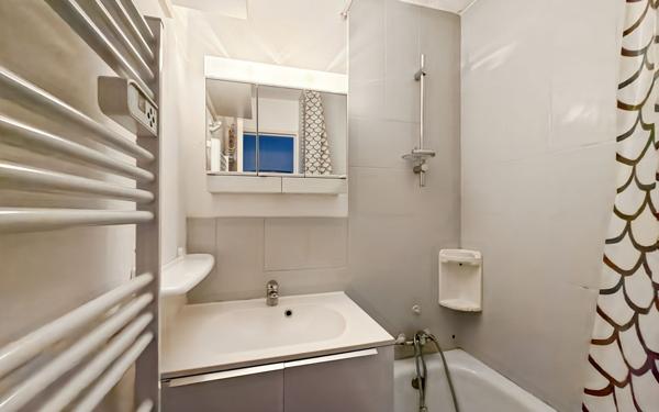 Appartement à vendre    2 pièces • 25 m2 Antibes