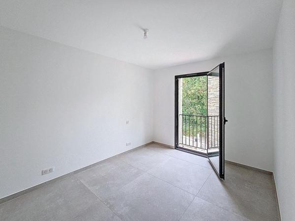 Maison CONTEMPORAINE NEUVE  4 PIECES 117 m2 AVEC JARDIN