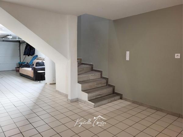 Maison familiale récente proche du centre-ville de Dole