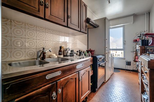 Appartement Courbevoie 76.92 m2