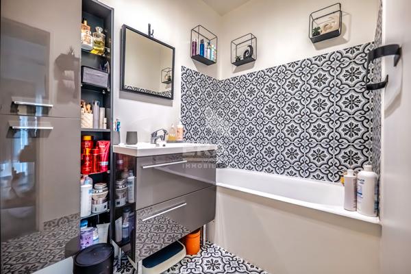 Appartement Courbevoie 76.92 m2