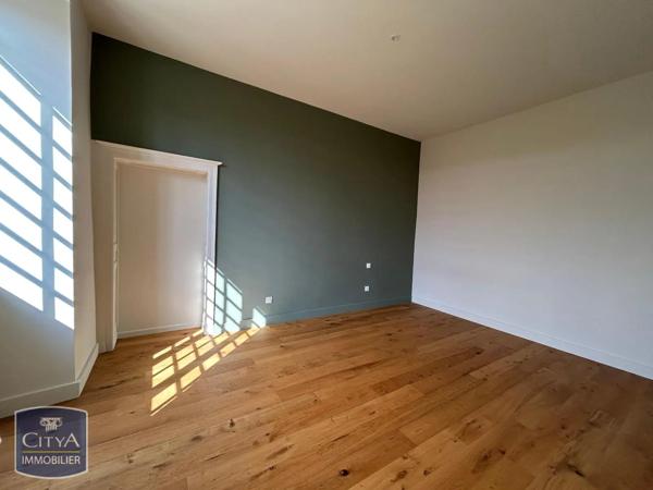Appartement à louer 3 pièces 51.8m² Dole (39100)