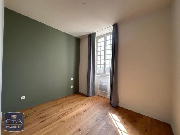 Appartement à louer 3 pièces 51.8m² Dole (39100)