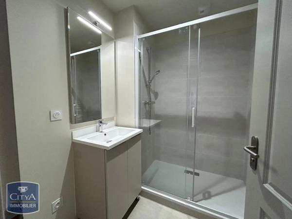 Appartement à louer 3 pièces 51.8m² Dole (39100)