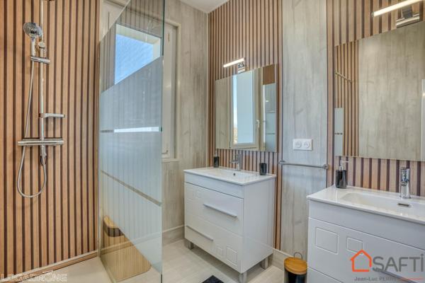 Grande maison rénovée en campagne, terrain et piscine