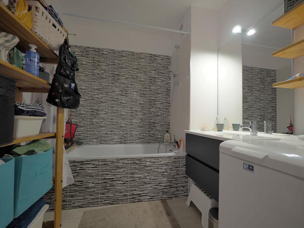 A VENDRE - APPARTEMENT 3 PIECES - 60m² - ROMAINVILLE