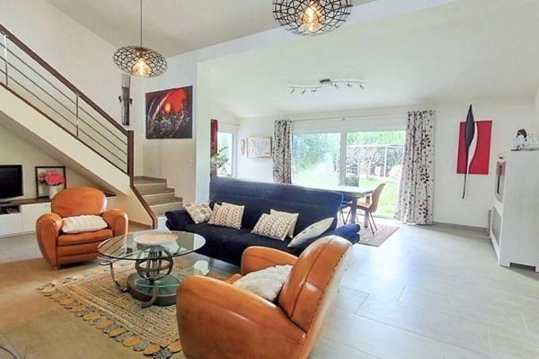 Vente / Maison et grand terrain