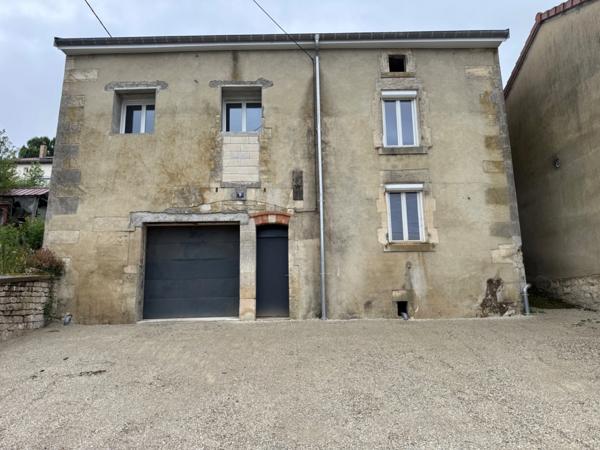 MAISON EN PIERRES RÉNOVÉE AVEC VASTE GARAGE