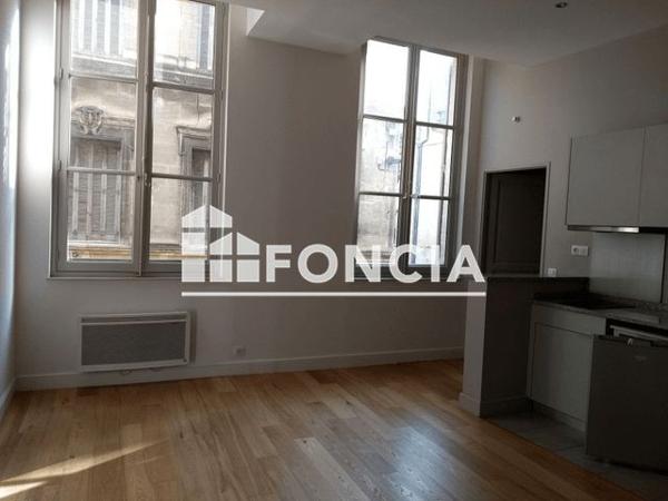 Location Appartement 2 pièces 34.88 m² - 11-15 RUE DU CHAPEAU ROUGE Avignon 84000