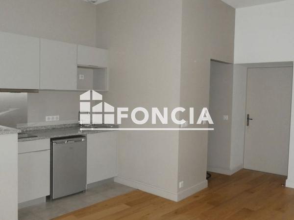 Location Appartement 2 pièces 34.88 m² - 11-15 RUE DU CHAPEAU ROUGE Avignon 84000