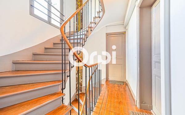 Appartement à vendre    2 pièces • 26 m2 Paris 11