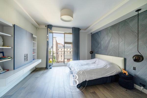Neuilly-sur-Seine, Appartement 3 Chambres -  242 m² à vendre