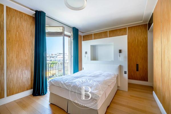 Neuilly-sur-Seine, Appartement 3 Chambres -  242 m² à vendre