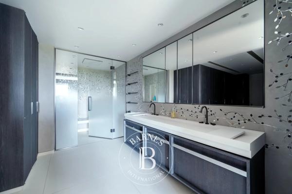 Neuilly-sur-Seine, Appartement 3 Chambres -  242 m² à vendre