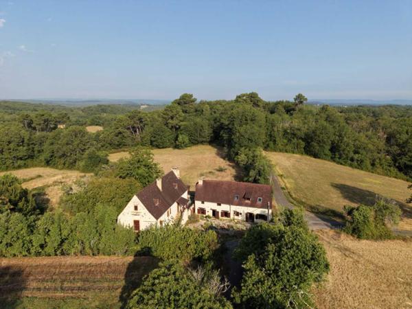 Maison ancienne - Gourdon SECTEUR GOURDON - Spacieuse Propriété en pierre au calme sur 5ha46 de belle nature