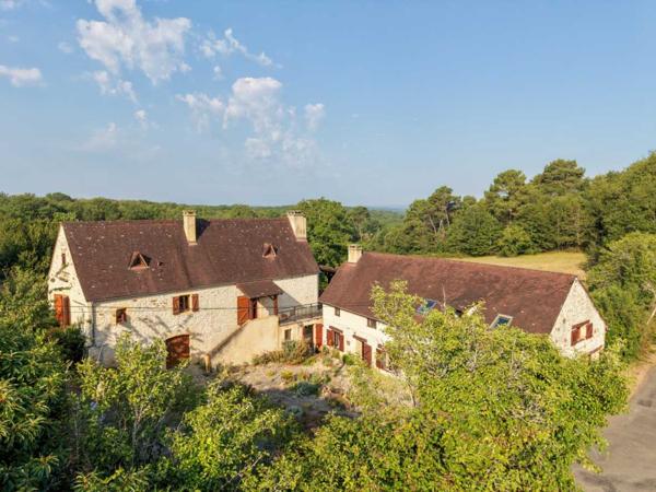 Maison ancienne - Gourdon SECTEUR GOURDON - Spacieuse Propriété en pierre au calme sur 5ha46 de belle nature