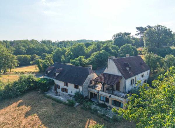 Maison ancienne - Gourdon SECTEUR GOURDON - Spacieuse Propriété en pierre au calme sur 5ha46 de belle nature