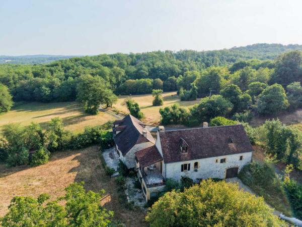 Maison ancienne - Gourdon SECTEUR GOURDON - Spacieuse Propriété en pierre au calme sur 5ha46 de belle nature