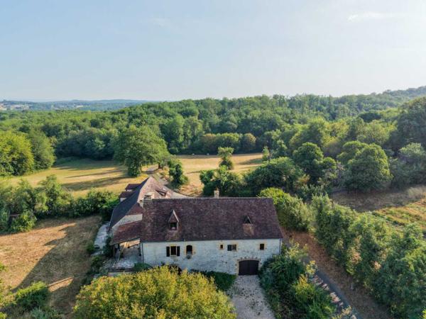 Maison ancienne - Gourdon SECTEUR GOURDON - Spacieuse Propriété en pierre au calme sur 5ha46 de belle nature