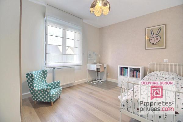 Exclusivité - Maison récente de plain pied avec 4 chambres , garage et comble aménageable sur un terrain de 1000 m² à Châteauneuf Sur Loire