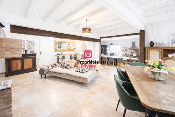 Propriété en pierre 273m² - Piscine chauffée - Atelier - 4,7 ha
