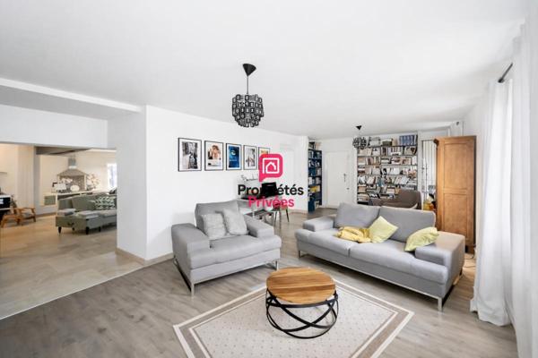 Propriété en pierre 273m² - Piscine chauffée - Atelier - 4,7 ha