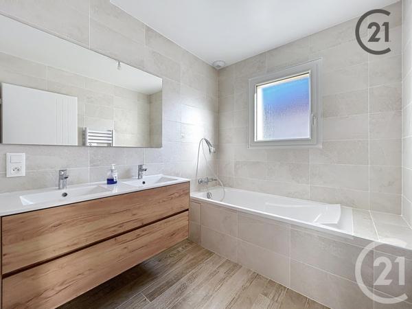 Maison à vendre  6 pièces - 121 m2 ST ANDRE LES VERGERS - 10