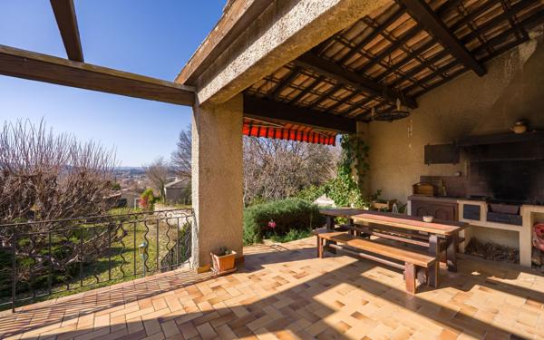 Maison à vendre    5 pièces • 133 m2 Oraison