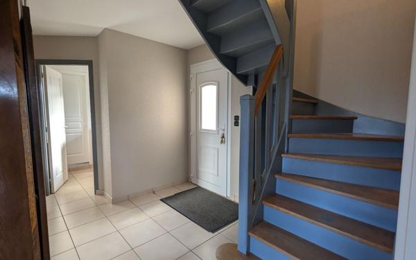 Maison à vendre    5 pièces • 150 m2 Noyers-Bocage