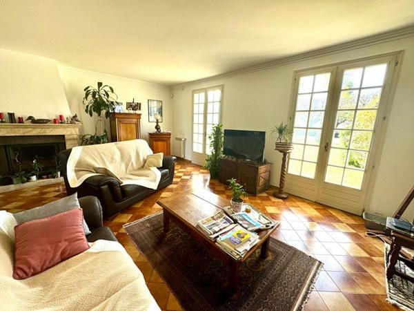 Maison Crepy En Valois 8 pièce(s) 200 m2