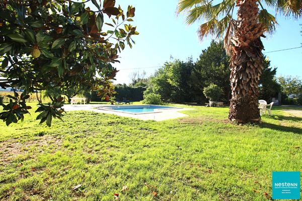 Maison Bourgeoise avec piscine et garages