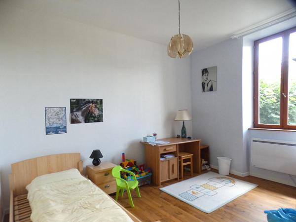 Maison en pierre avec 5 chambres au coeur d'Arnac Pompadour