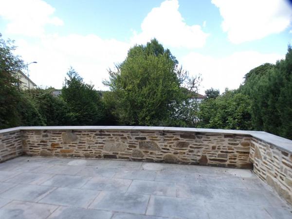 Maison en pierre avec 5 chambres au coeur d'Arnac Pompadour