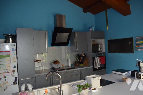 MAISON MODERNE SITUEE A VILLEFAGNAN 1hectare de terrain 220m2