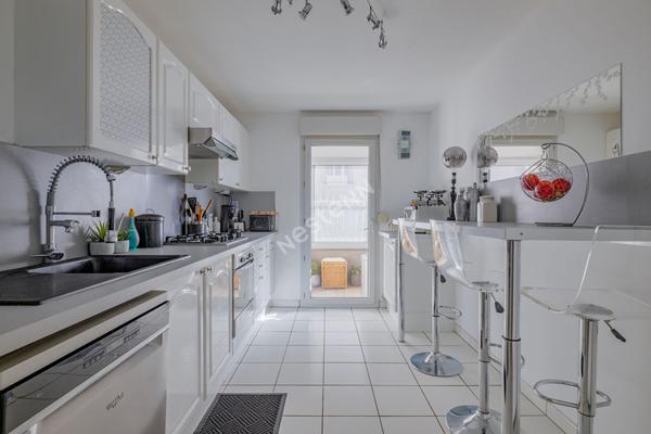 Appartement T3 80.79 m2 Villeurbanne GRATTE-CIEL, Traversant, Terrasse, Jardin, Loggia