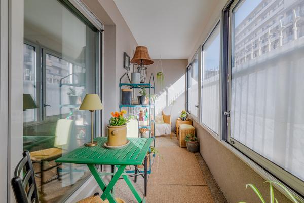 Appartement T3 80.79 m2 Villeurbanne GRATTE-CIEL, Traversant, Terrasse, Jardin, Loggia