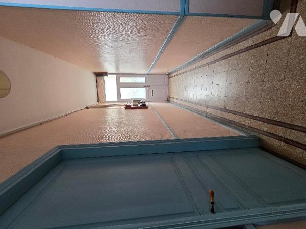 A VENDRE A REIMS - IMMEUBLE BOULEVARD SAINT MARCEAUX