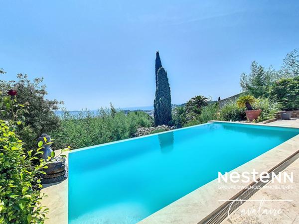 Maison Cavalaire-sur-mer 4 pièces 180 m2 vue mer et piscine