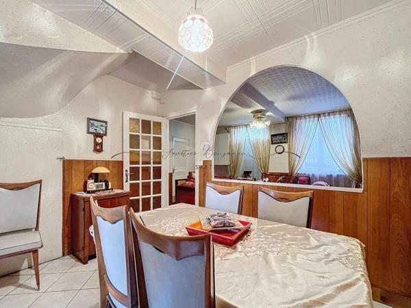 Maison de plus de 130 m2, 4 chambres proche commodités