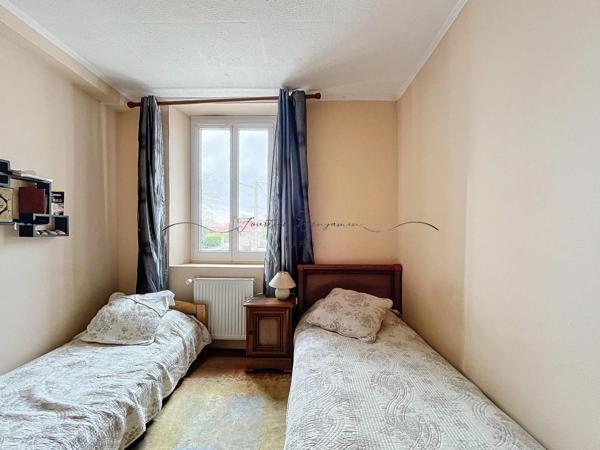 Maison de plus de 130 m2, 4 chambres proche commodités