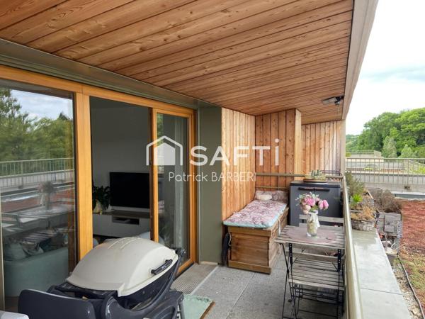 Résidence récente et dernier étage!