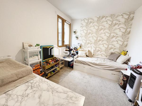 Résidence récente et dernier étage!